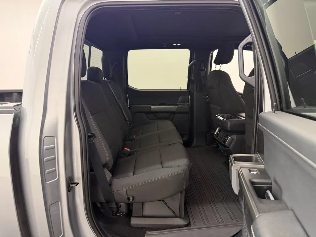 Used 2023 Iconic Silver Metallic Ford XLT image 28