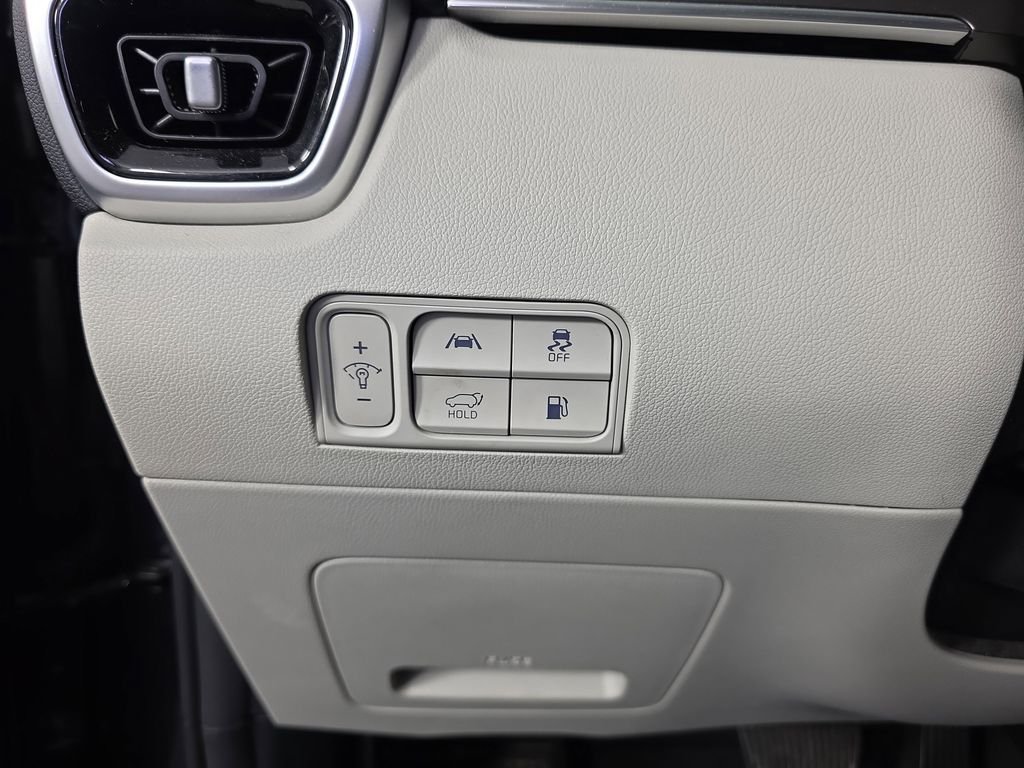 Used 2022 Gray Kia SX image 19