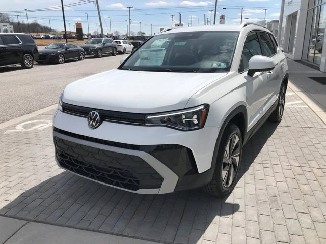 New 2026 Pure White Volkswagen SE image 4