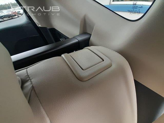 Used 2022 Platinum White Pearl Honda EX-L image 48