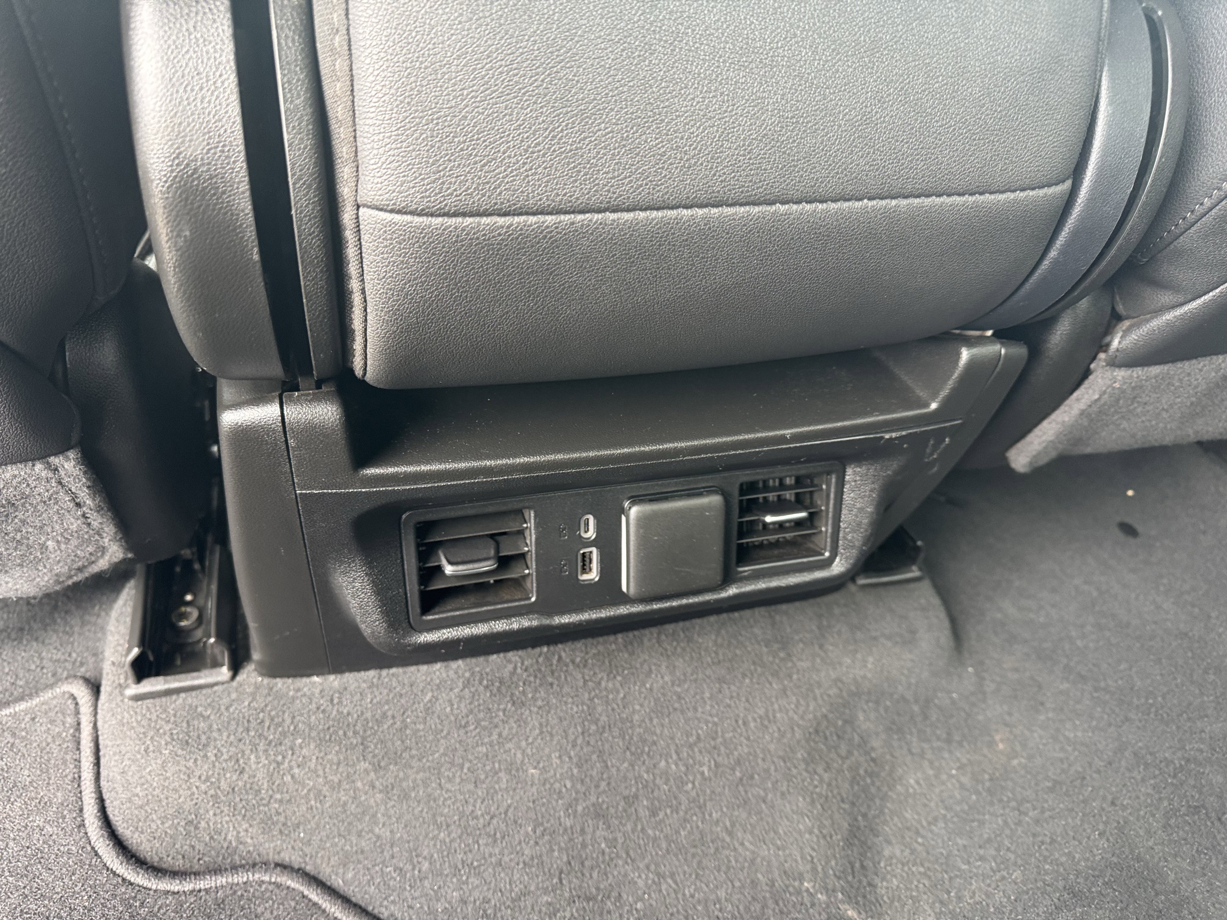 2025 GMC Sierra 1500 SLT - Photo 17