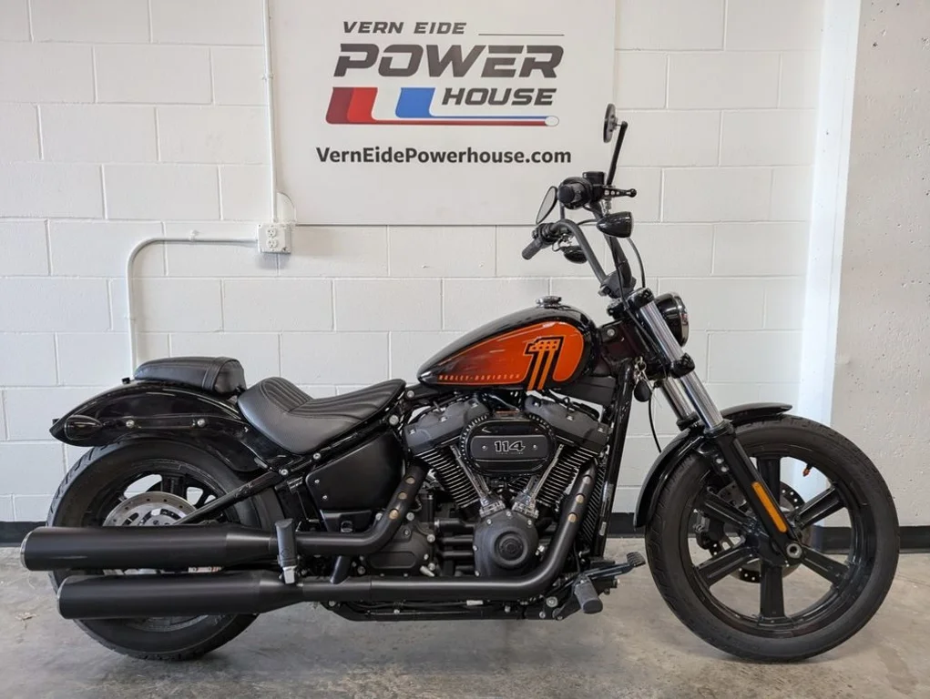 Used 2022 BLACK Harley-Davidson® FXBBS - Street Bob 114 image 1