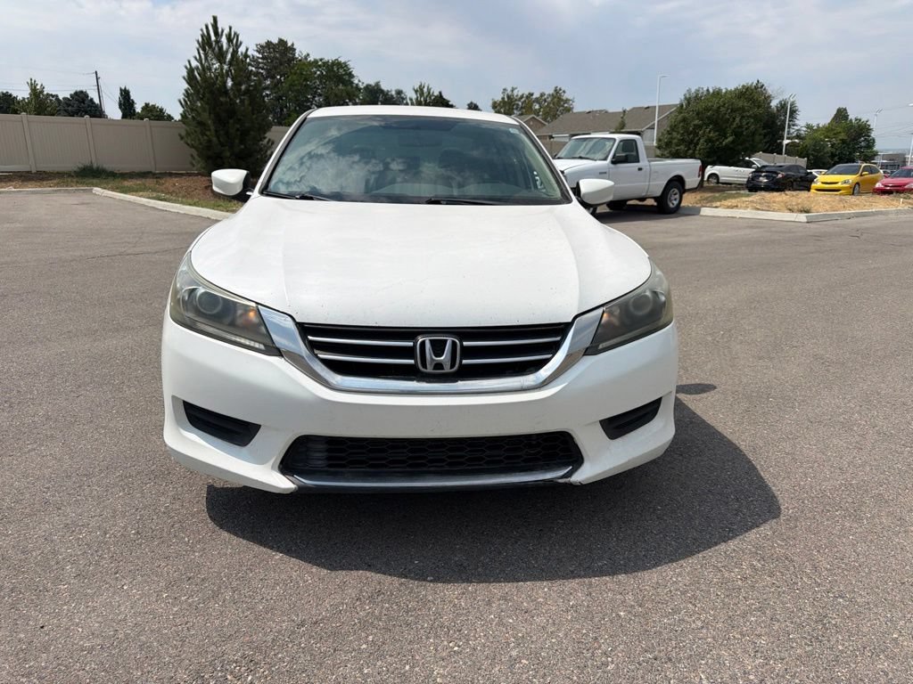 Used 2015  Honda LX image 2