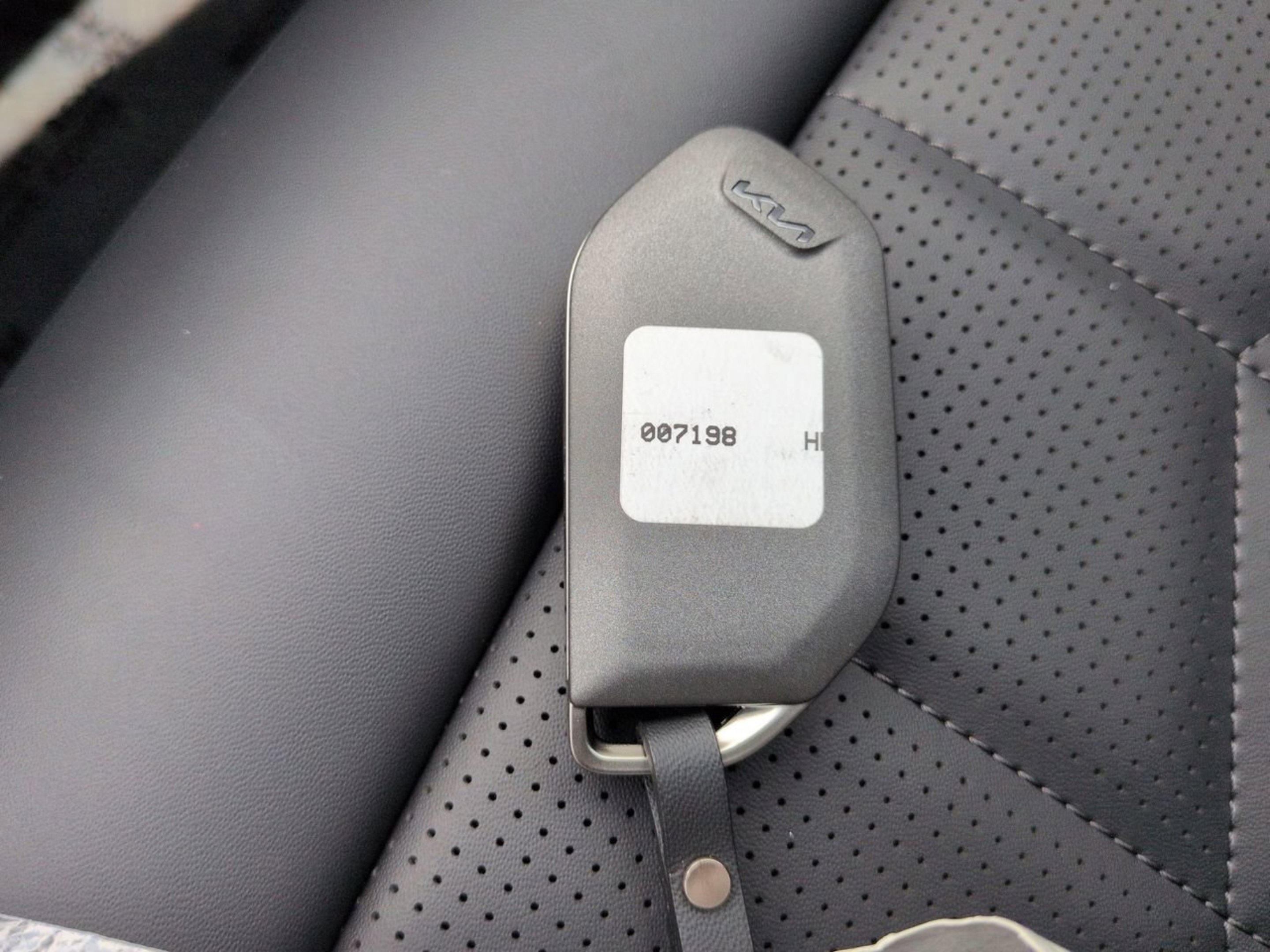 New 2027 Glacial White Kia X-Pro SX-Prestige image 37