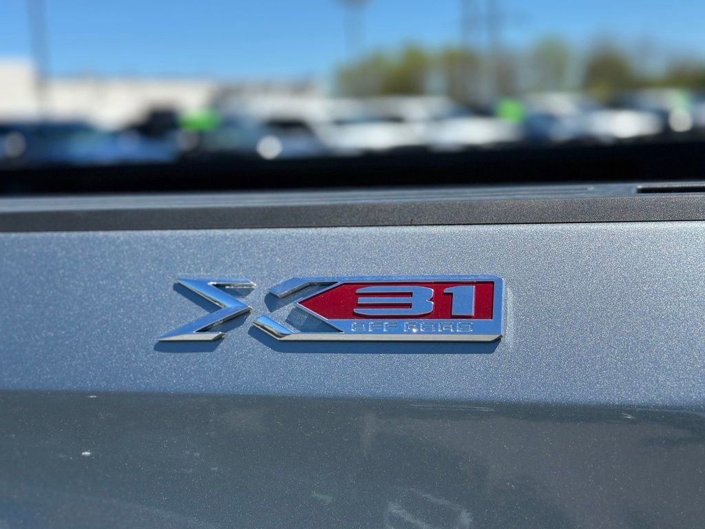 New 2026 Sterling Metallic GMC SLE image 35