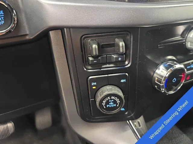 New 2026 Carbonized Gray Metallic Ford XLT image 28