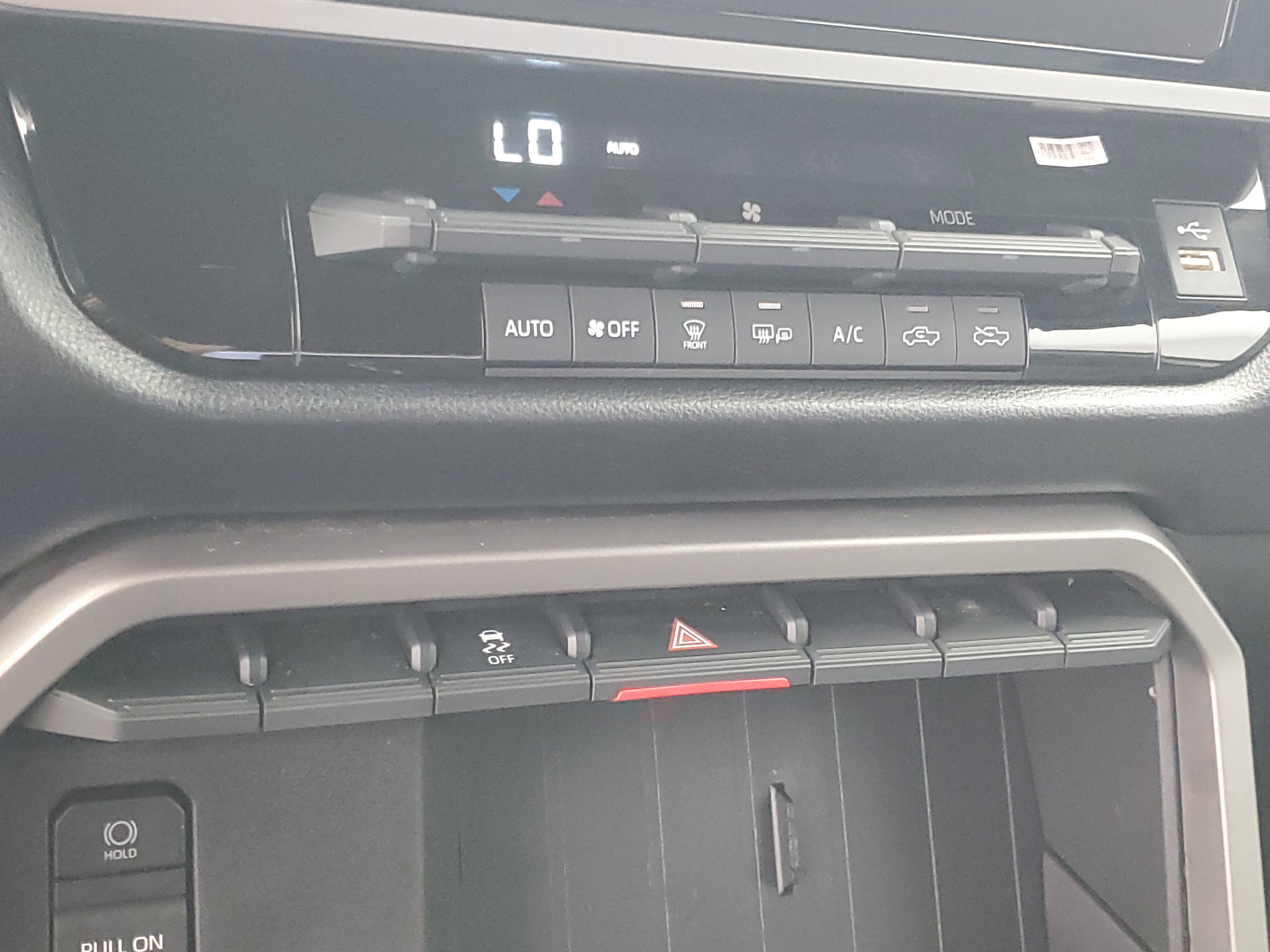 Used 2025 Ice Cap Toyota SR5 image 30