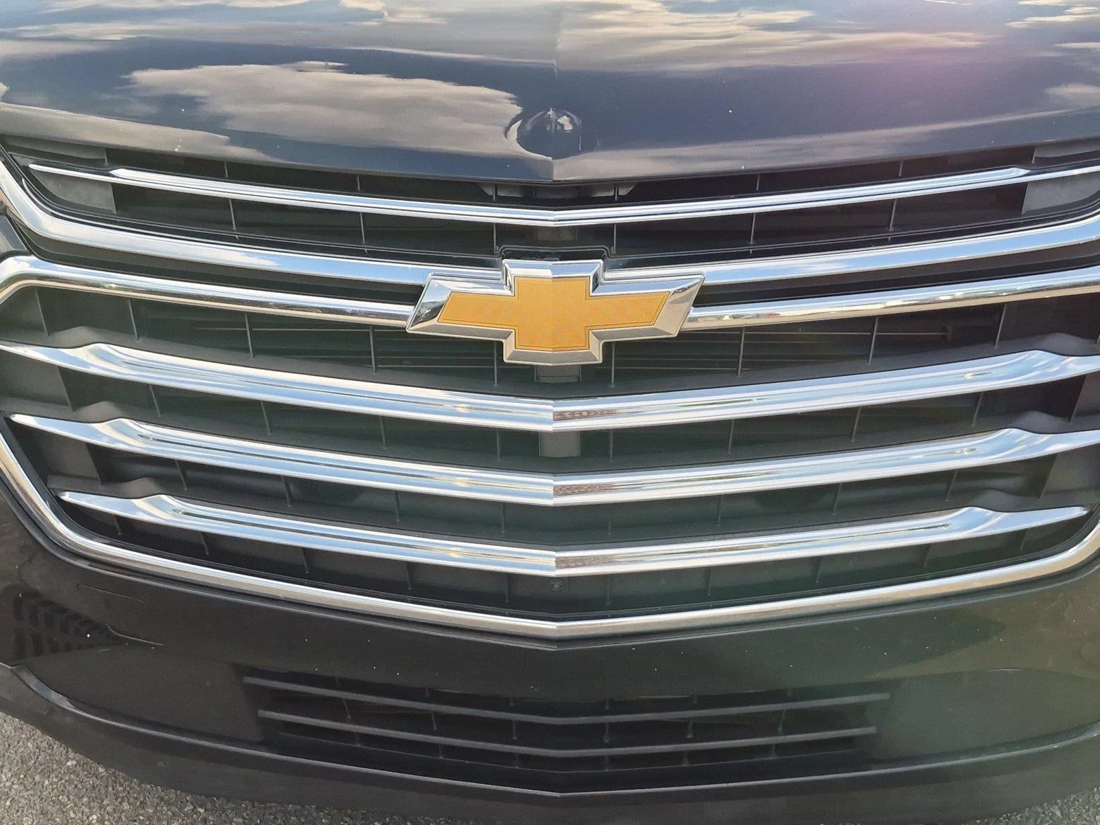 Used 2018 Mosaic Black Metallic Chevrolet High Country image 14