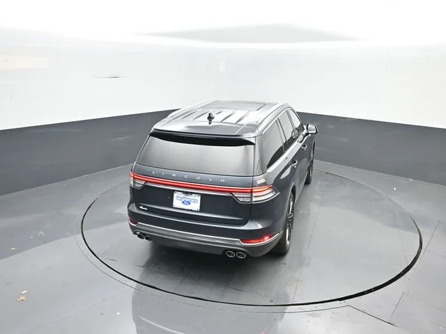 Used 2022 Blue Metallic Lincoln Reserve image 32