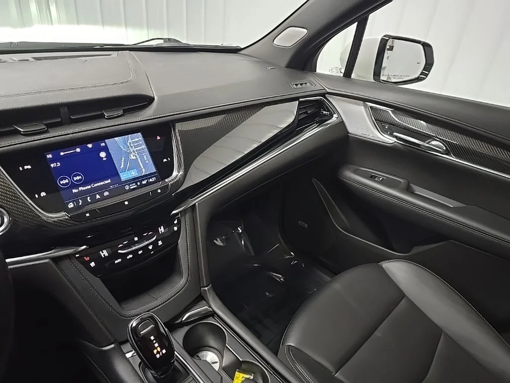 Used 2021 White Cadillac Sport image 30