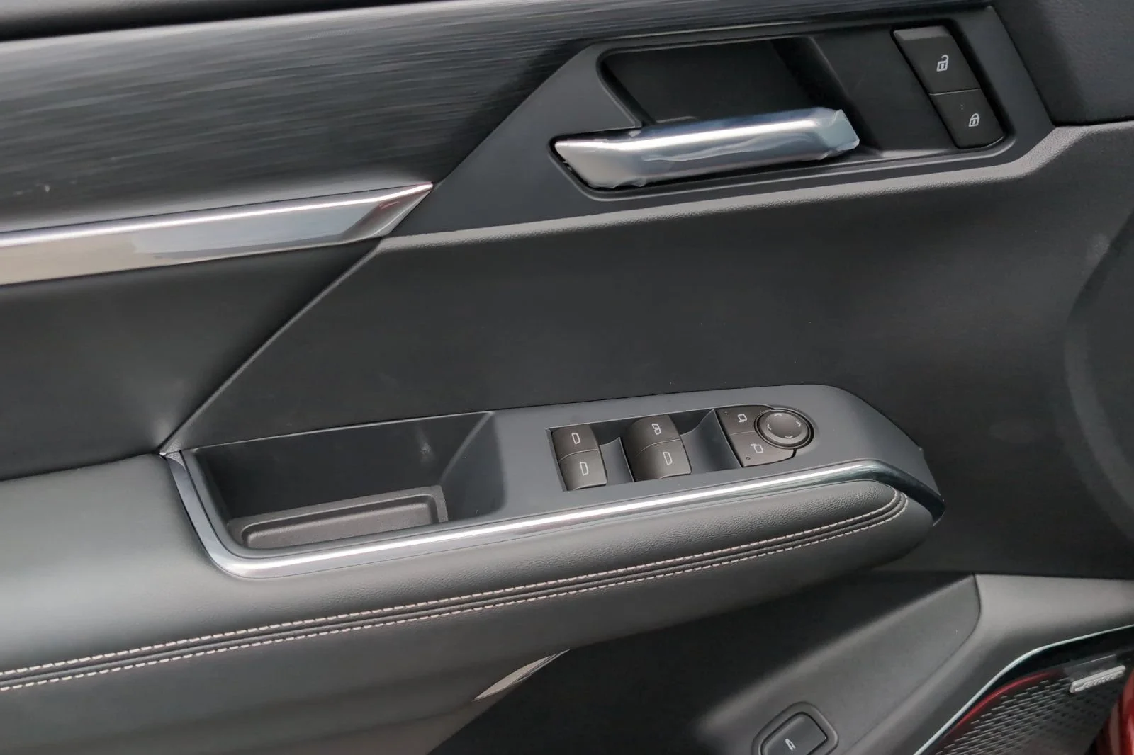 2026 GMC Acadia Elevation - Photo 11