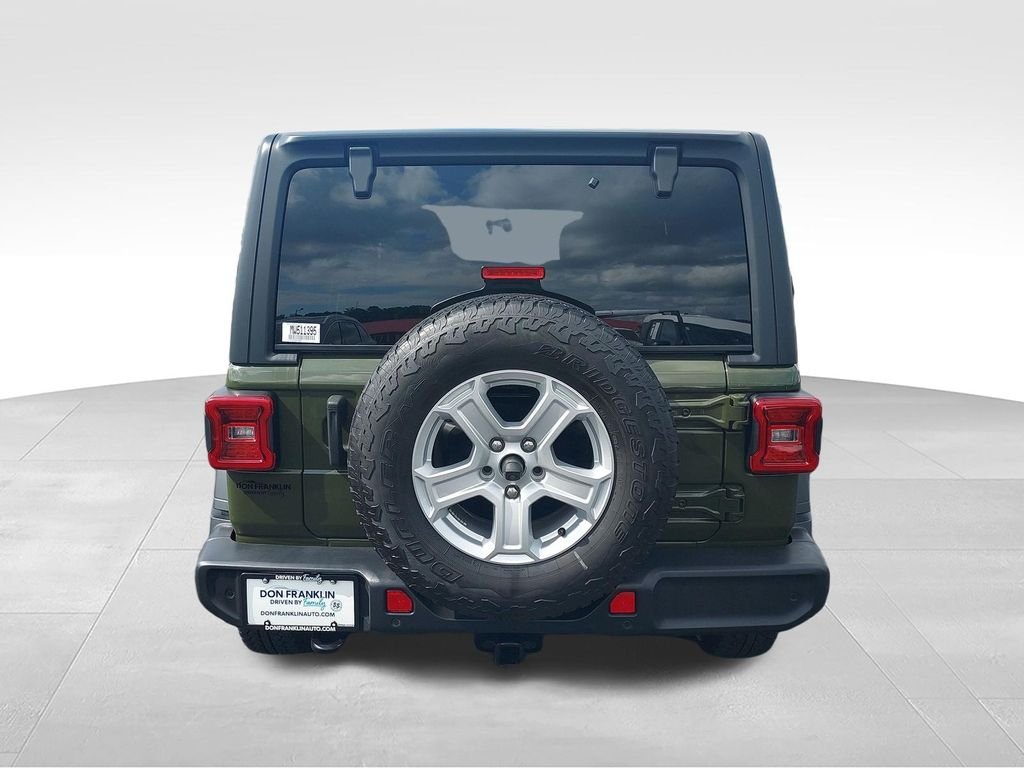 Used 2021 Green Jeep Unlimited Sport S image 4