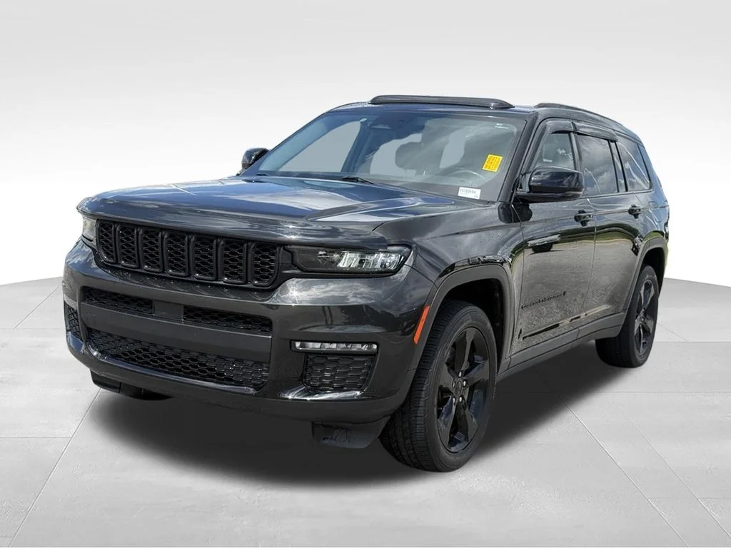 Used 2022 Gray Jeep Limited image 1