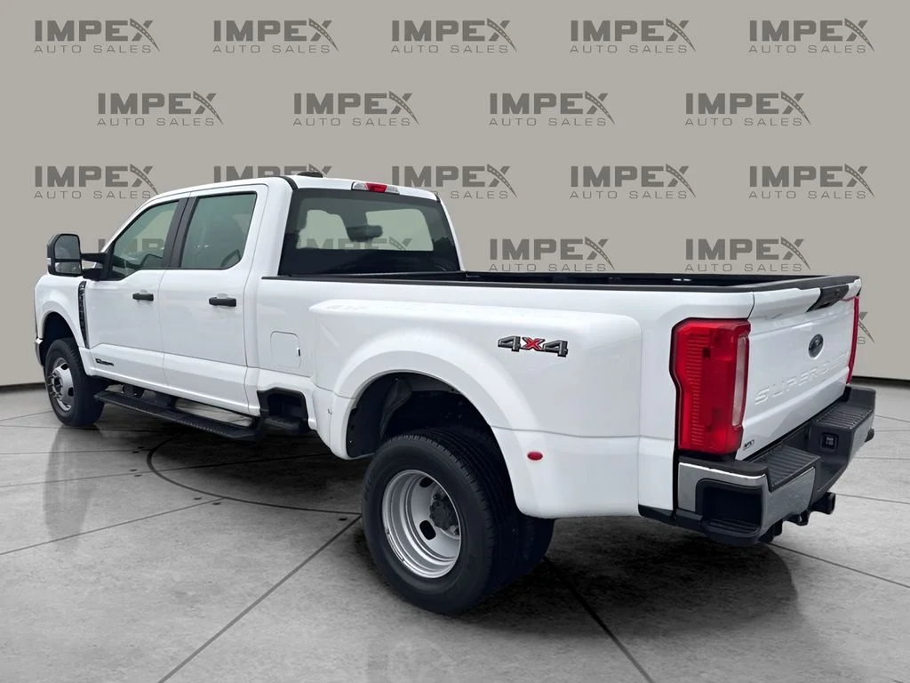 Used 2024 White Ford XL image 3