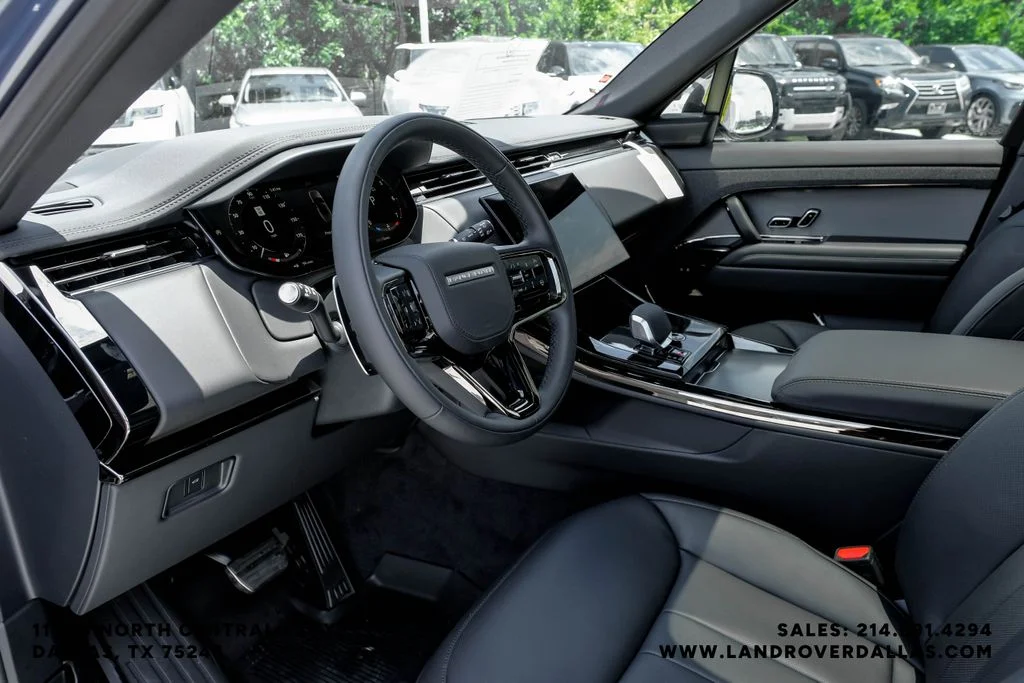 New 2026 Varesine Blue Metallic Land Rover Dynamic SE image 2