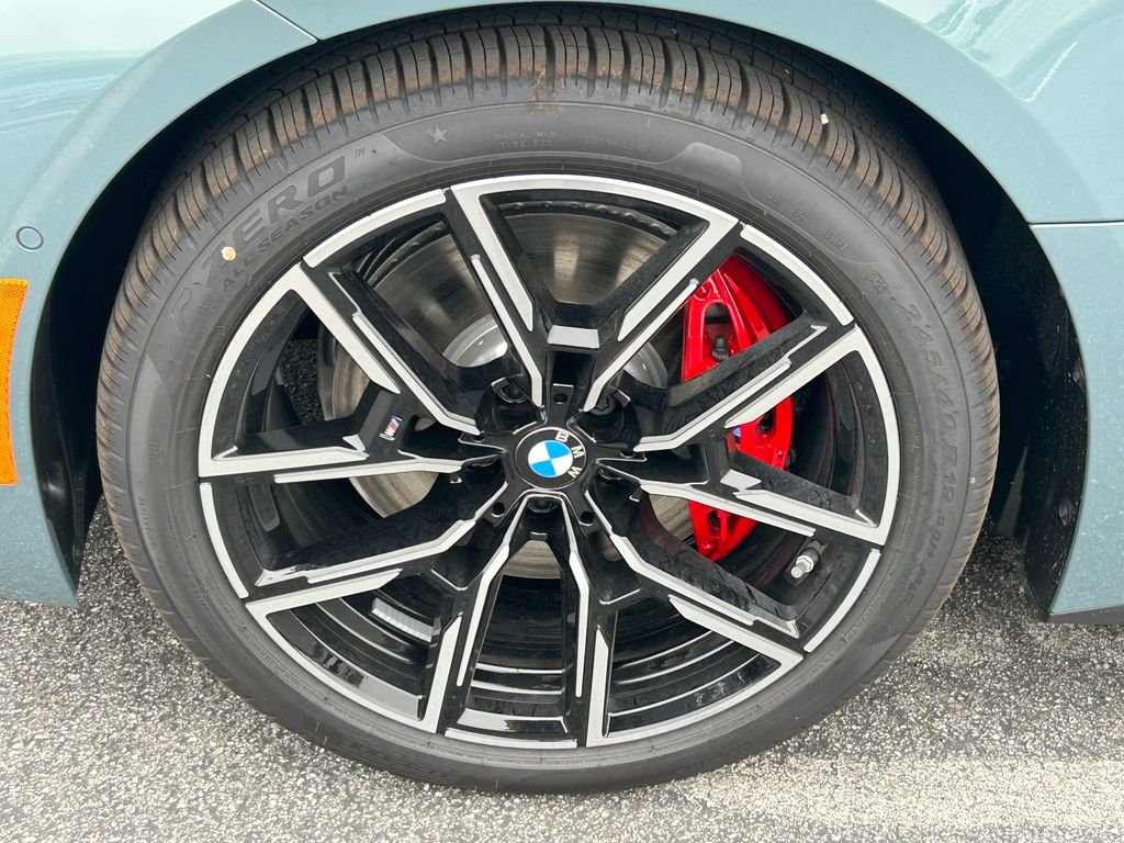New 2026 Cape York Green Metallic BMW xDrive40 image 9