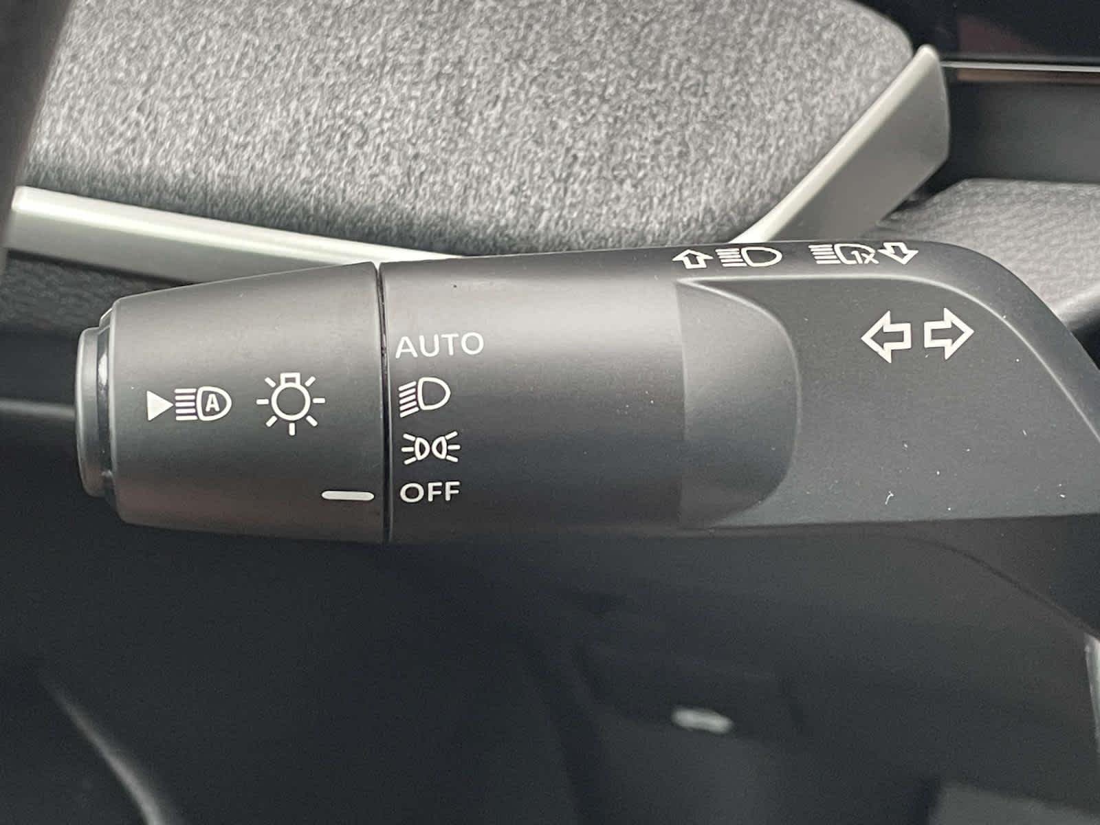 New 2027 Gun Metallic Nissan SV image 33
