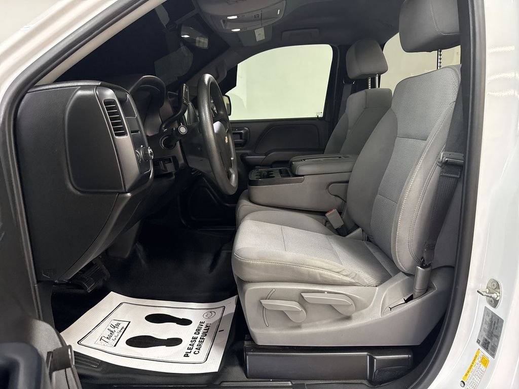 Used 2018 Summit White Chevrolet WT image 12