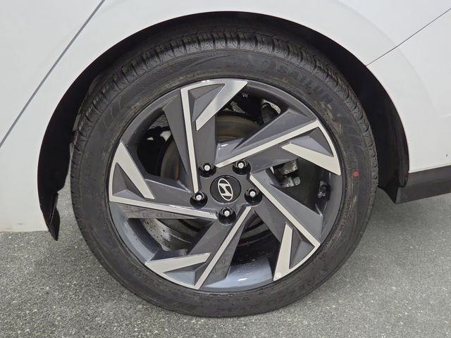 Used 2024 White Hyundai Limited image 33