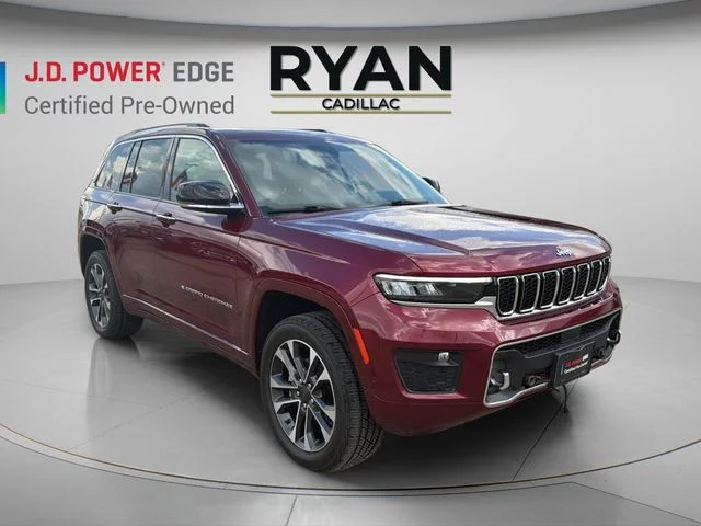 2023 Jeep Grand Cherokee Overland 4x4's photo