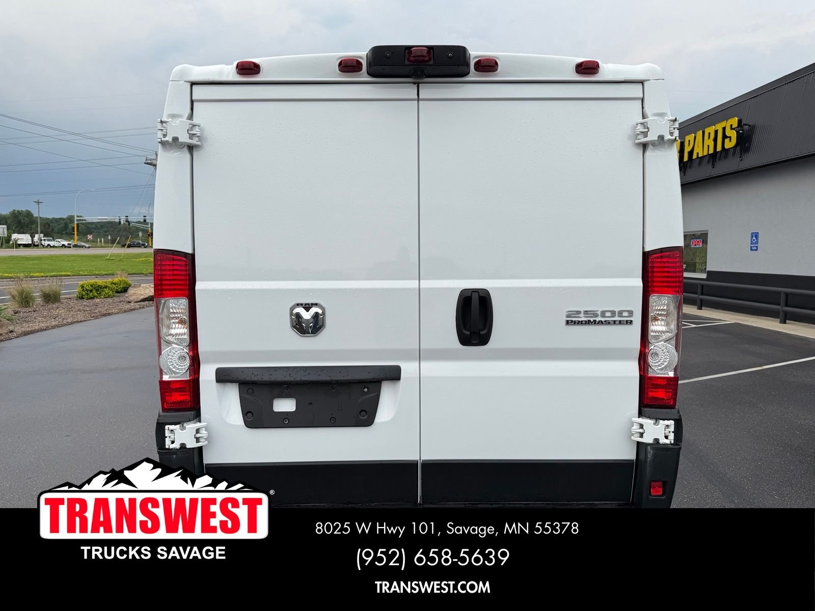 Used 2025 White Ram Base image 13