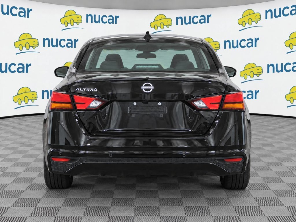 Used 2025 Black Nissan 2.5 SV image 7