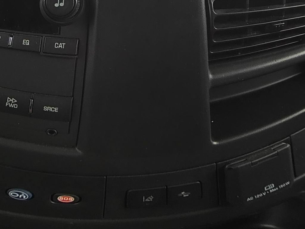 2025 Chevrolet Express Cargo Work Van - Photo 13