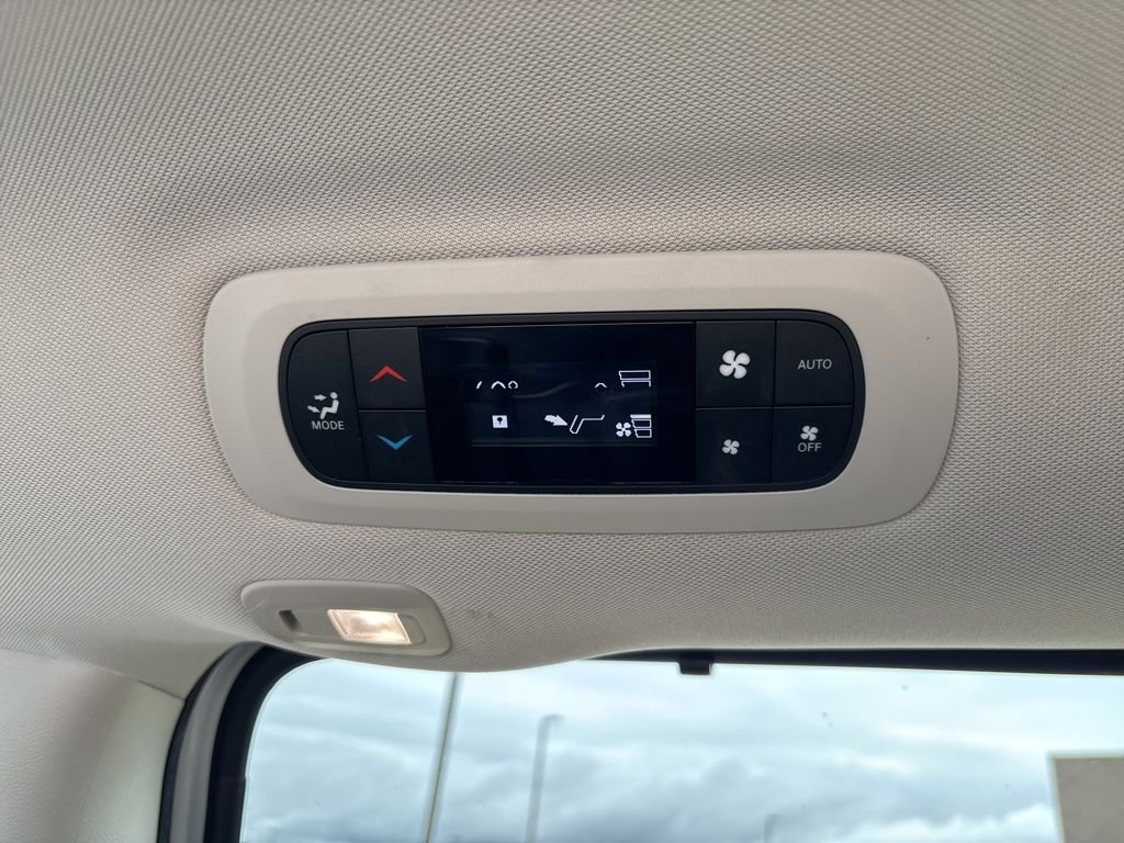 2020 Chrysler Pacifica Hybrid Limited - Photo 36