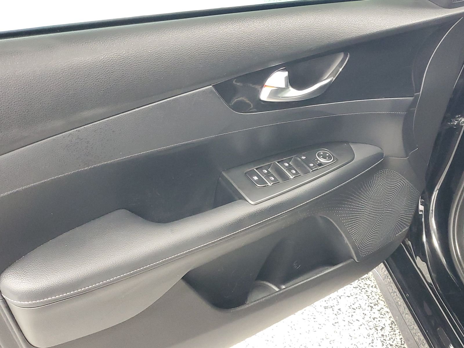 Used 2024 Black Kia GT-Line image 7