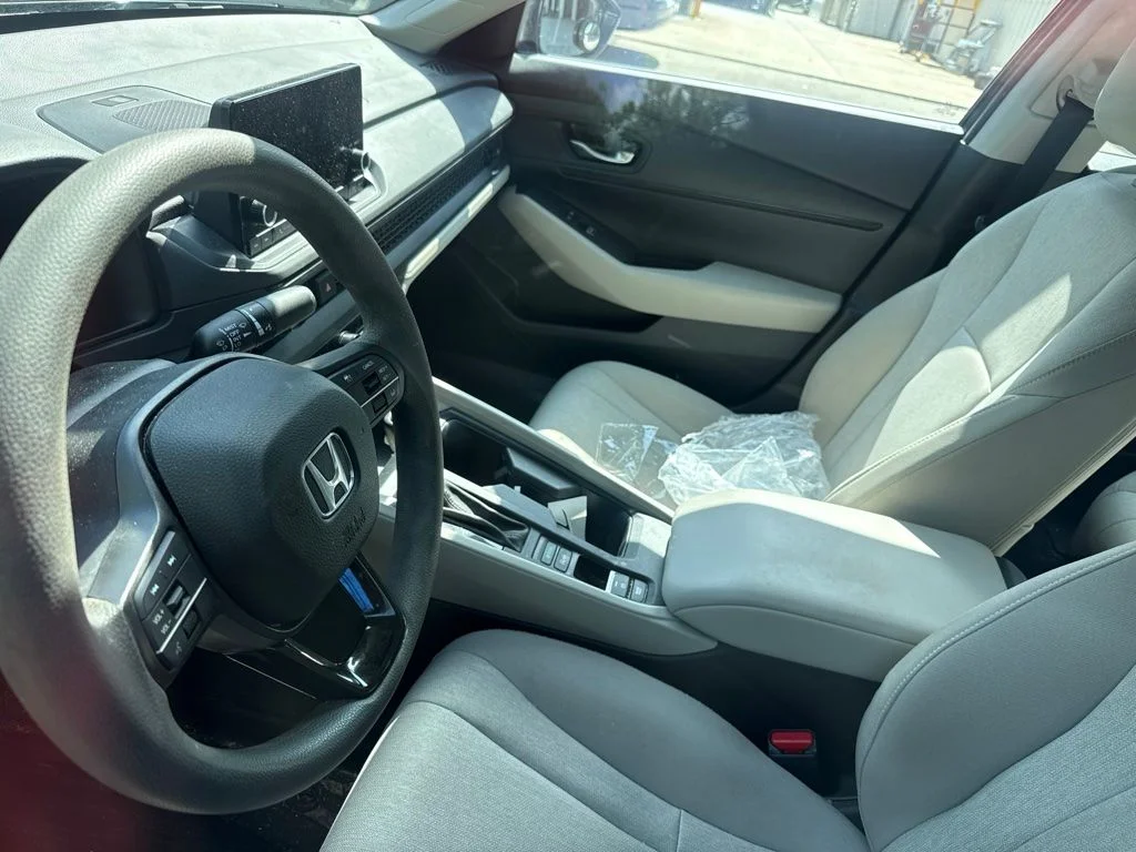Used 2024  Honda LX image 5