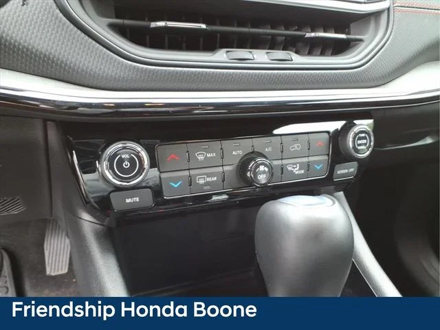 Used 2025 Black Jeep Trailhawk image 28