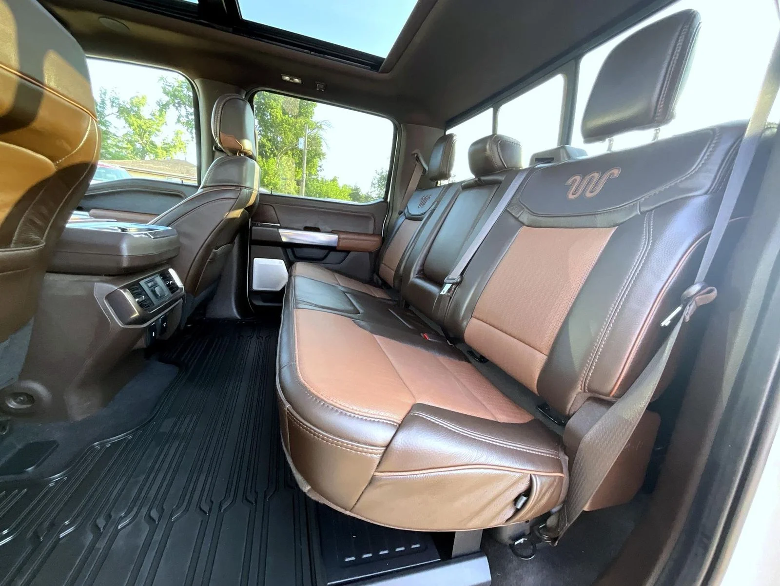 Used 2025 White Ford King Ranch image 24