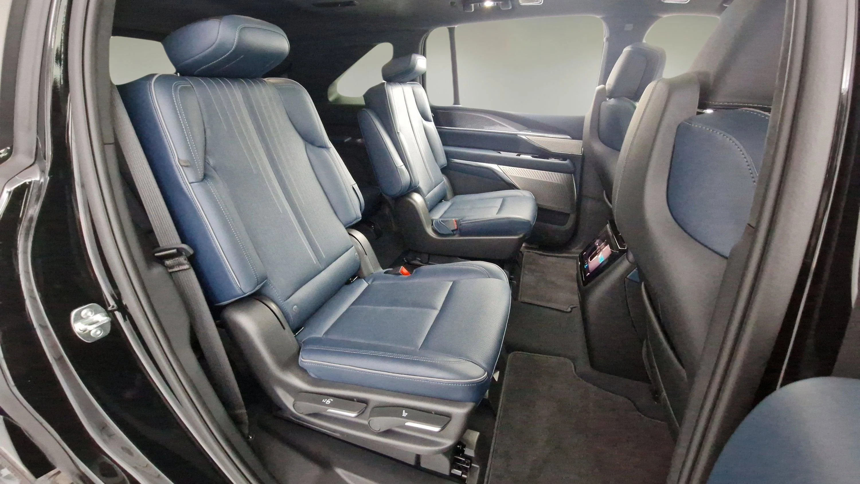 New 2025 Black Raven Cadillac Sport 2 image 16