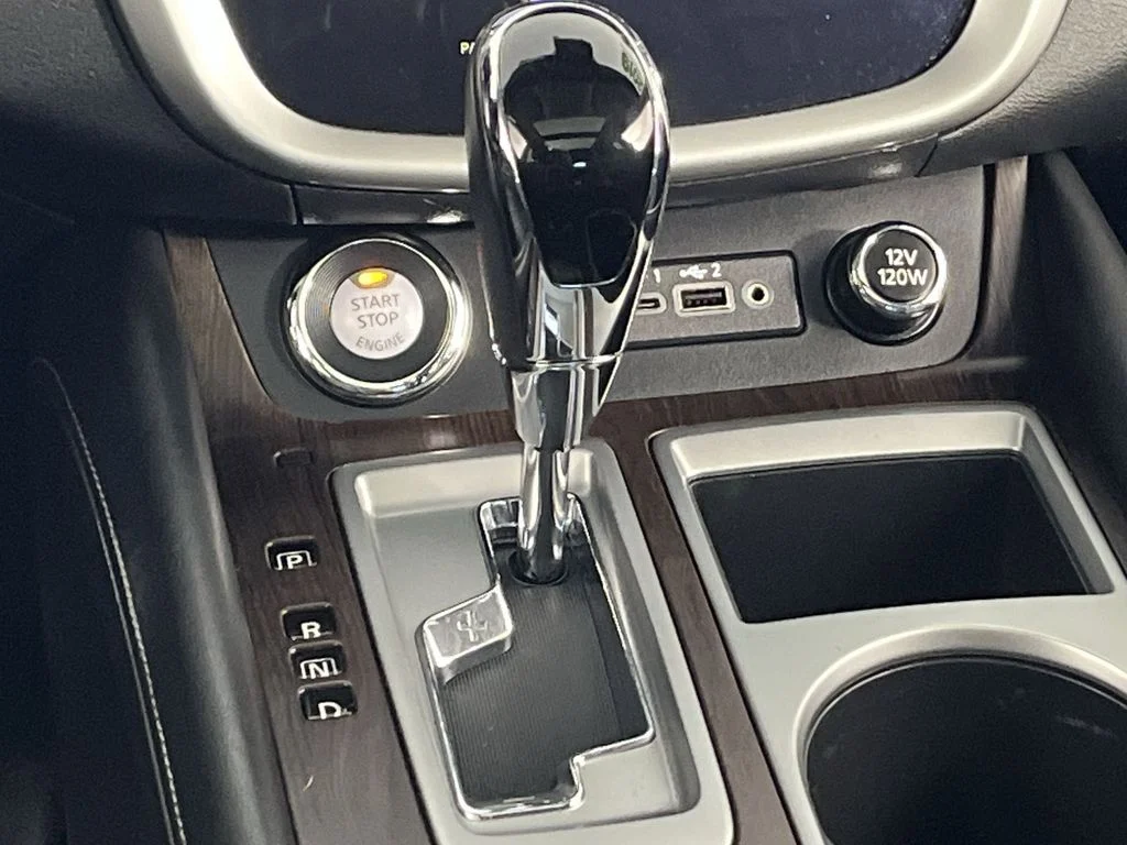 Used 2019 Silver Nissan Platinum image 20