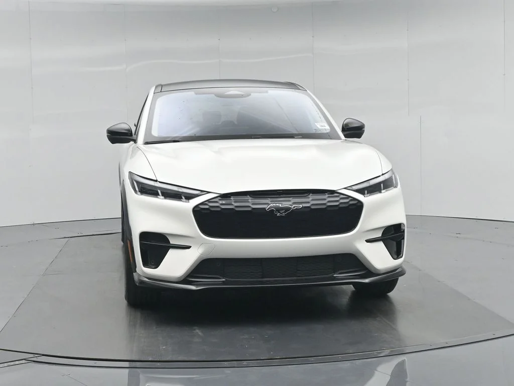 New 2026 Star White Metallic Tri-coat Ford Premium image 53