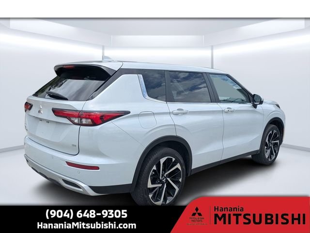 Used 2024  Mitsubishi  image 3