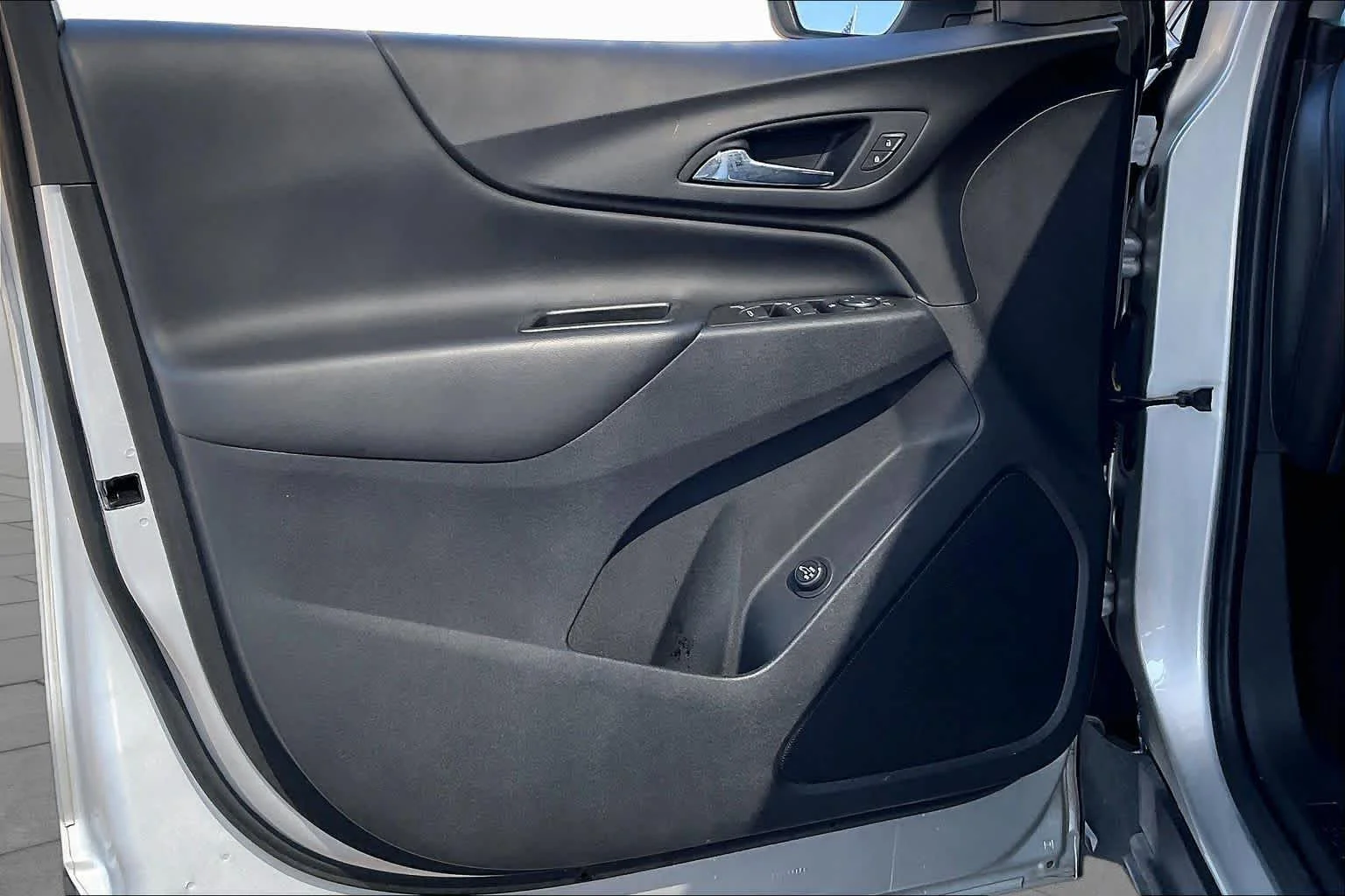 Used 2021 Silver Ice Metallic Chevrolet LT image 20