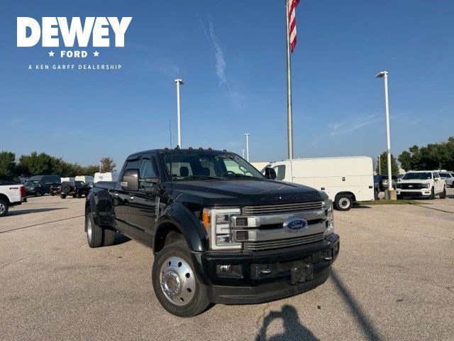 Used 2019 Black Metallic Ford Limited image 2