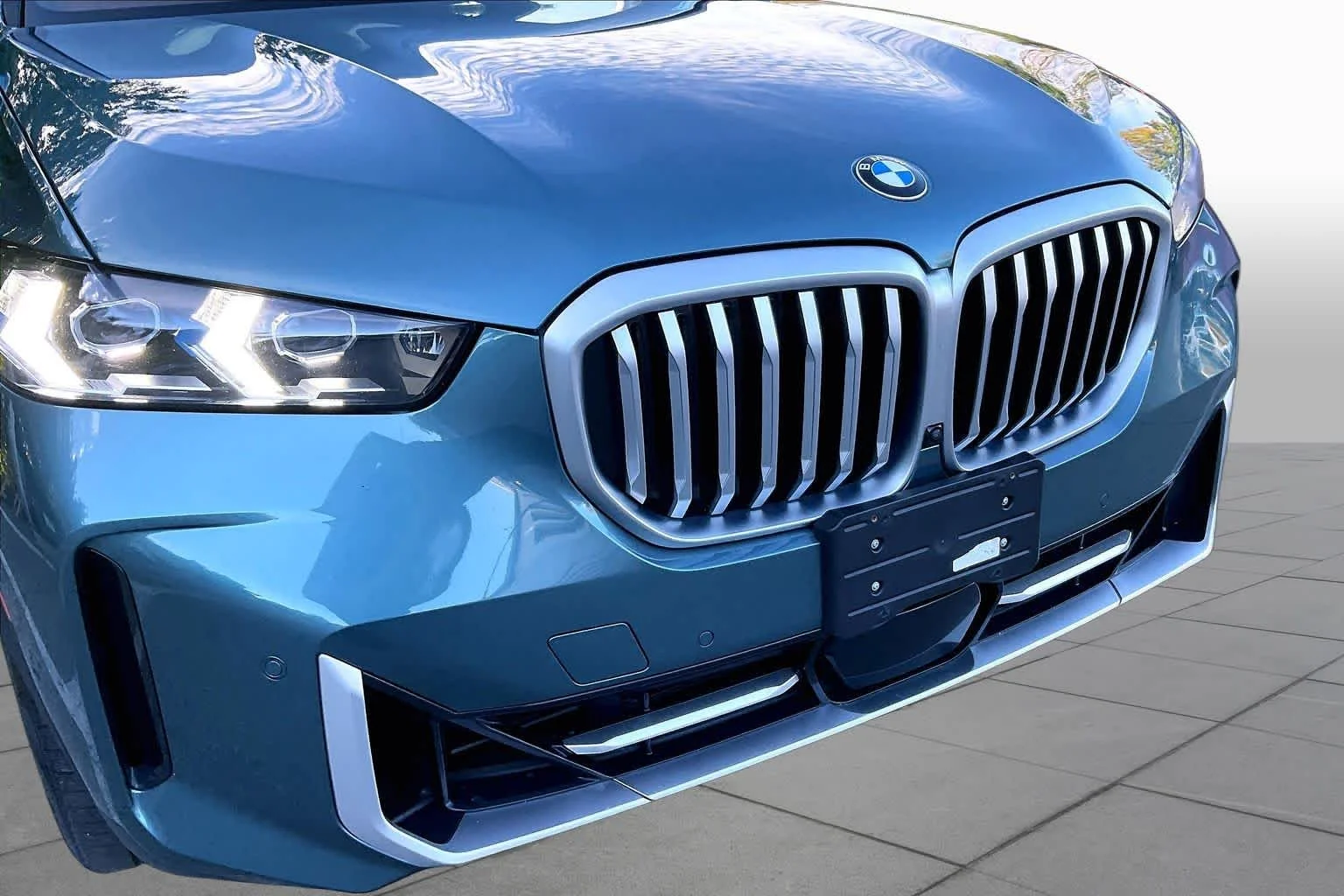 Used 2024 Blue Ridge Mountain Metallic BMW xDrive40i image 31
