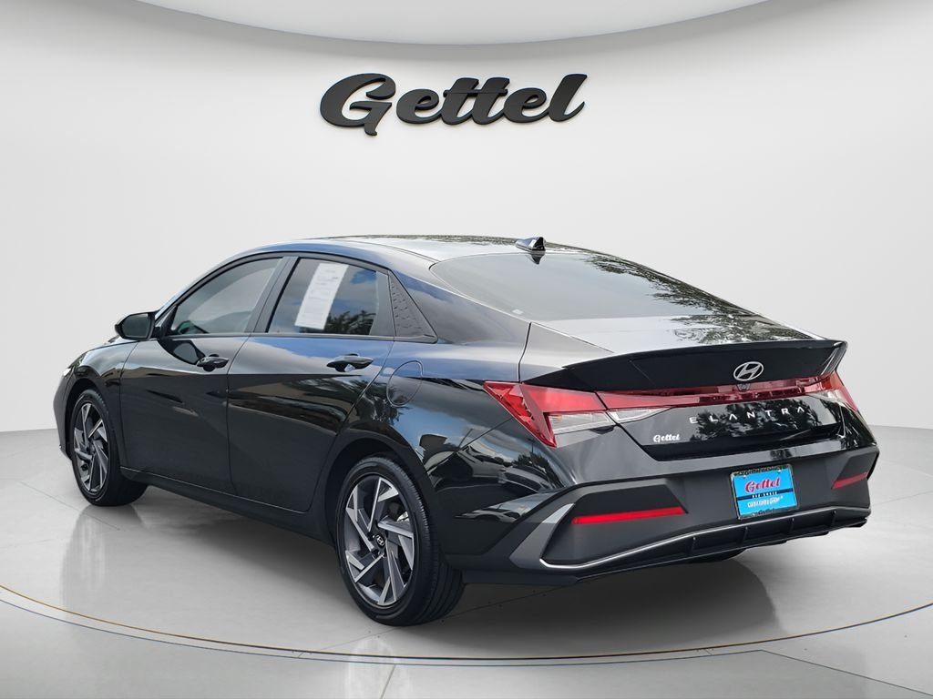 2025 Hyundai Elantra SEL - Photo 7