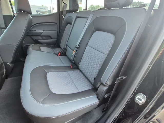 Used 2022 Black Chevrolet Z71 image 29
