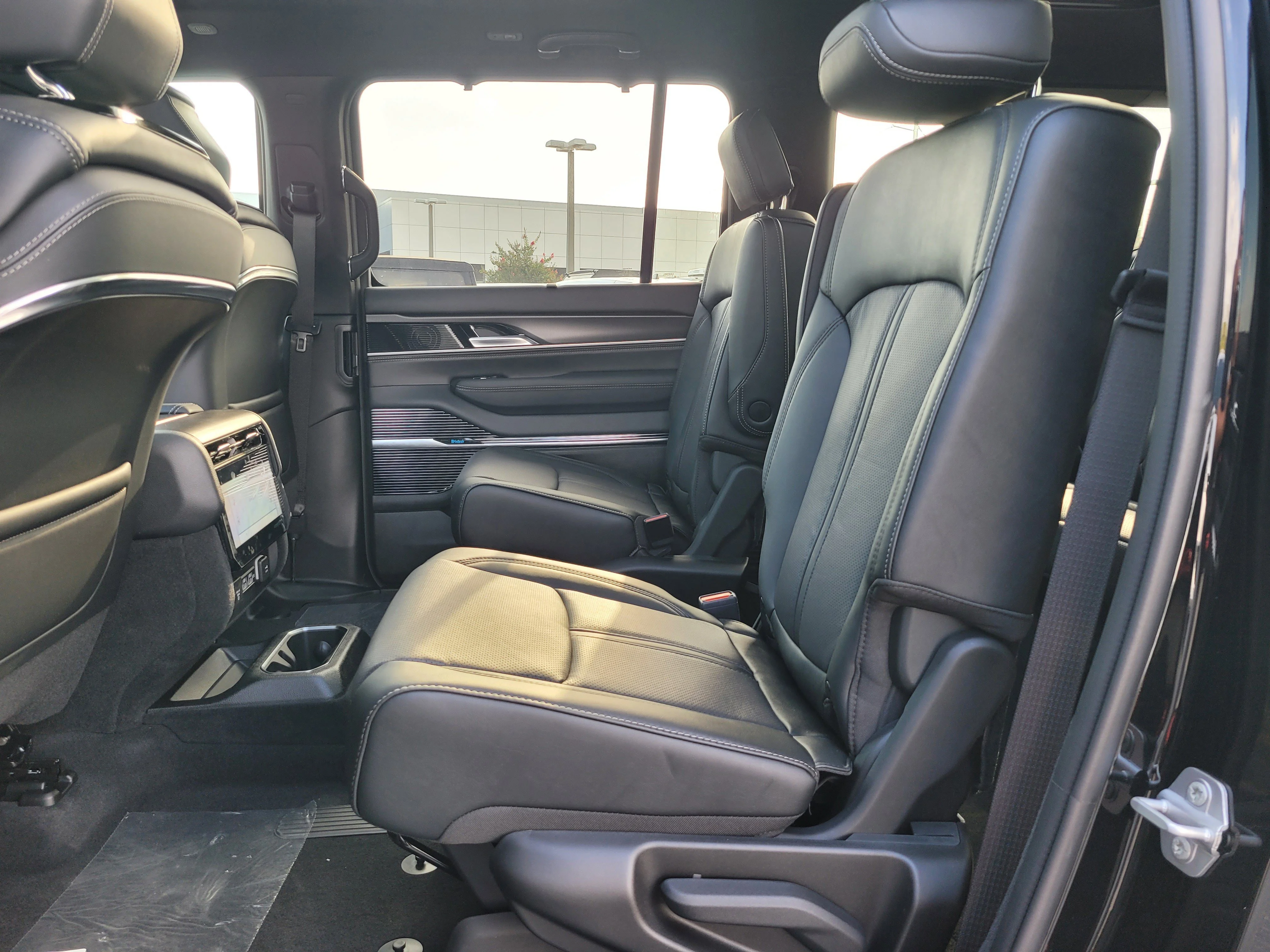 New 2026 High Gloss Black Jeep Summit Obsidian image 11