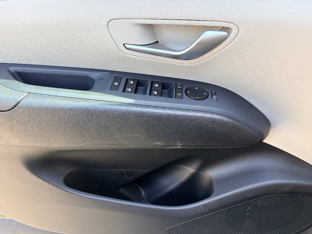 Certified Used 2025 Rockwood Green Hyundai SEL image 10