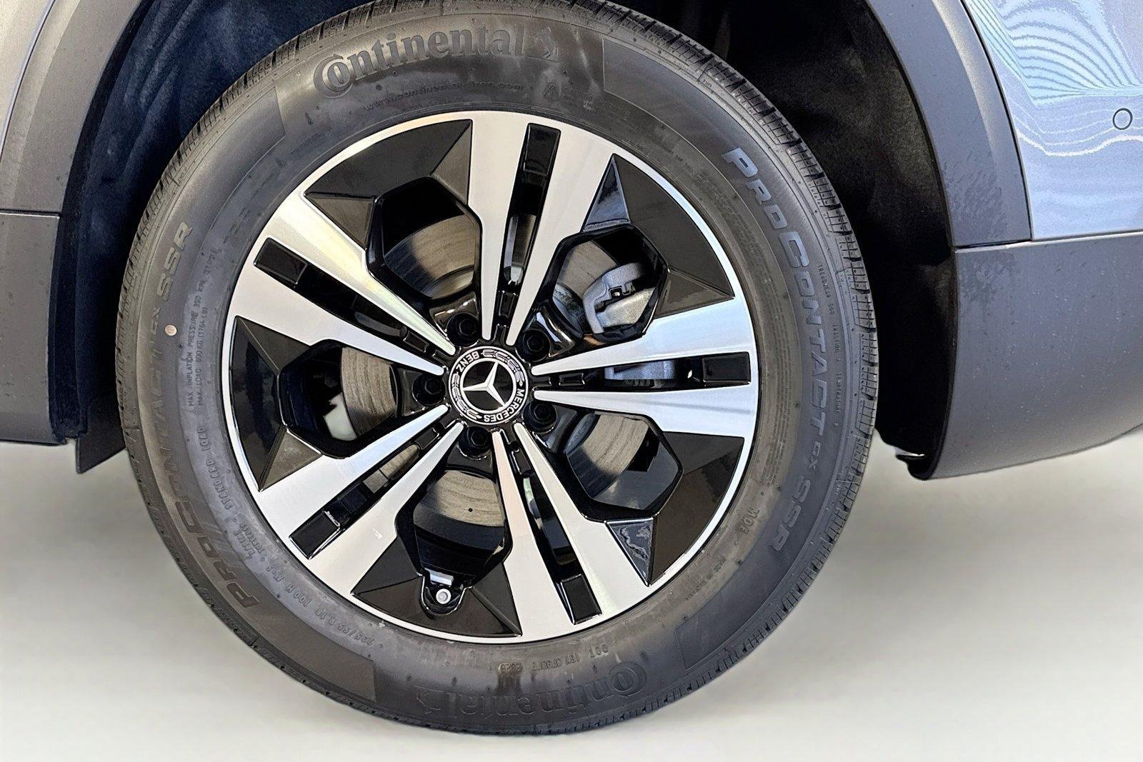 New 2026 Mountain Grey Metallic Mercedes-Benz GLB 250 image 29