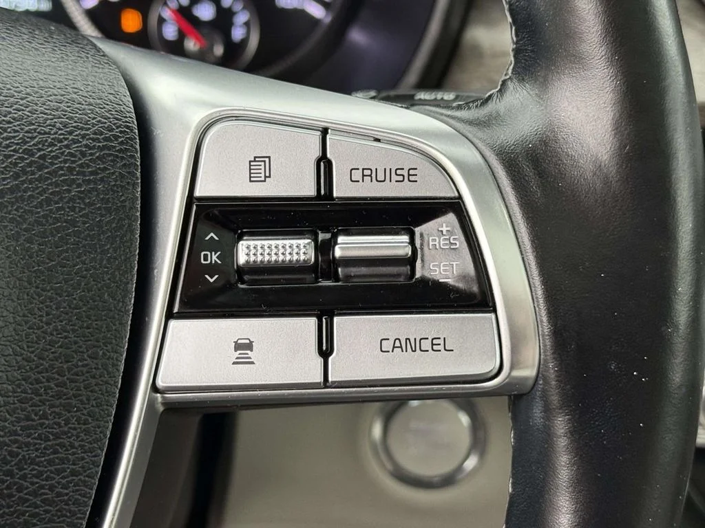 Used 2021 White Kia SX image 21