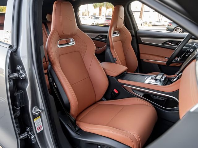 New 2026 Eiger Grey Jaguar P250 R-Dynamic S image 29