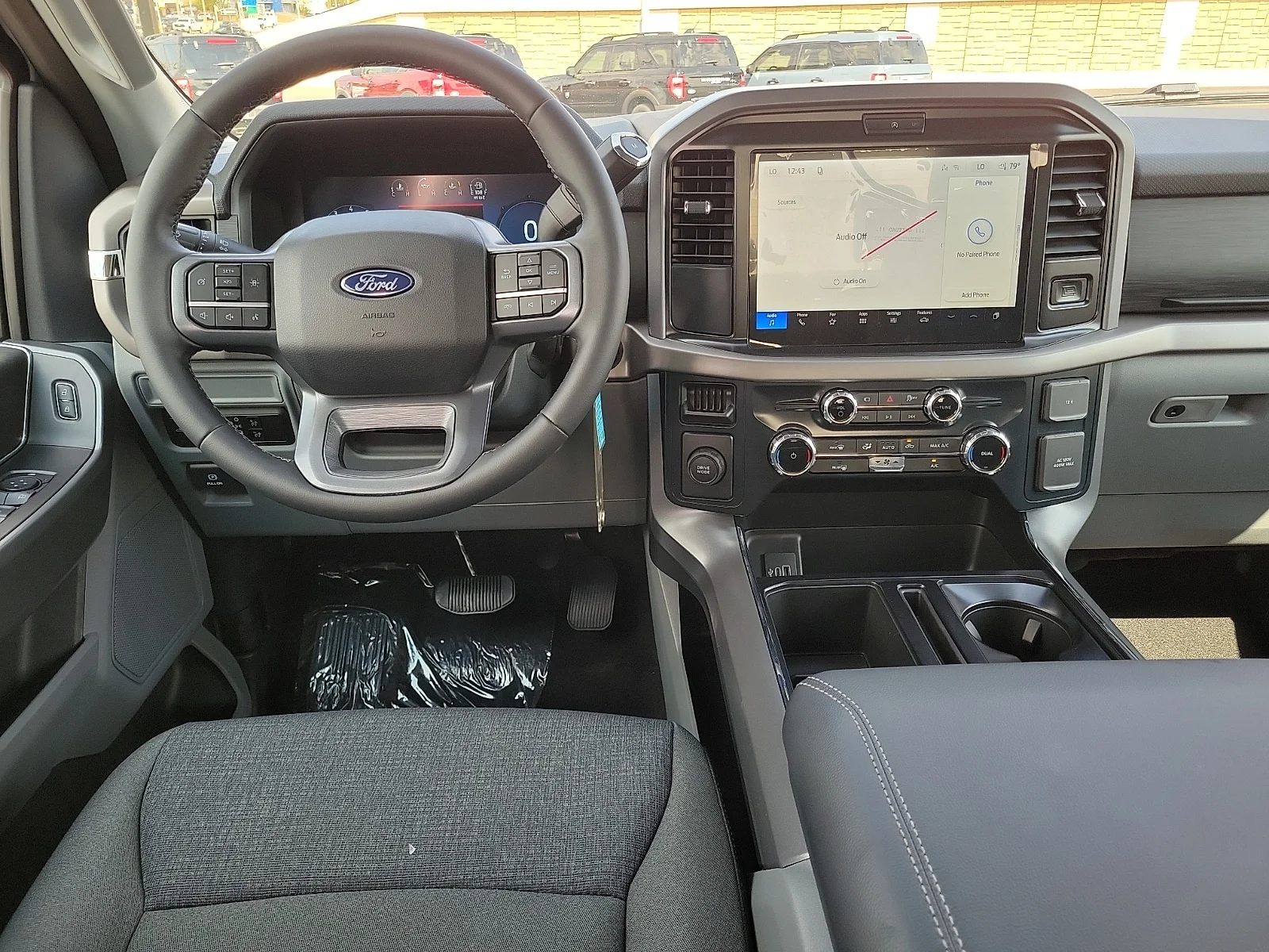 New 2026 Oxford White Ford XLT image 10
