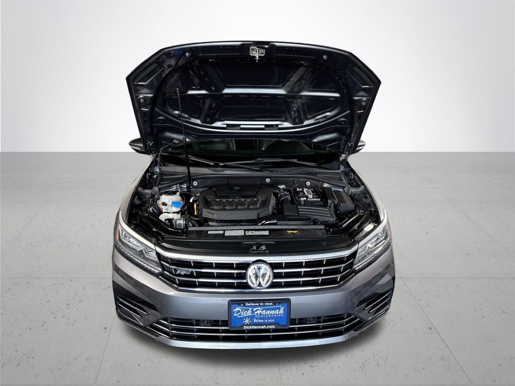 Used 2019 Platinum Gray Metallic Volkswagen 2.0T SE R-Line image 23