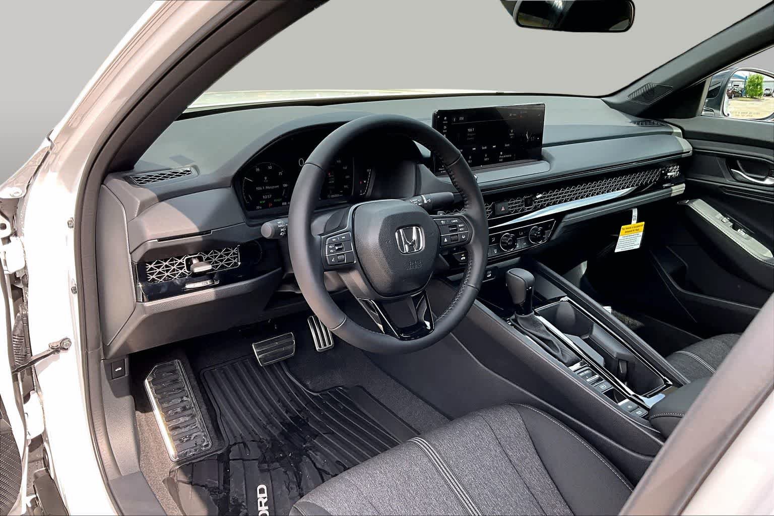Used 2026 Platinum White Pearl Honda Sport image 8