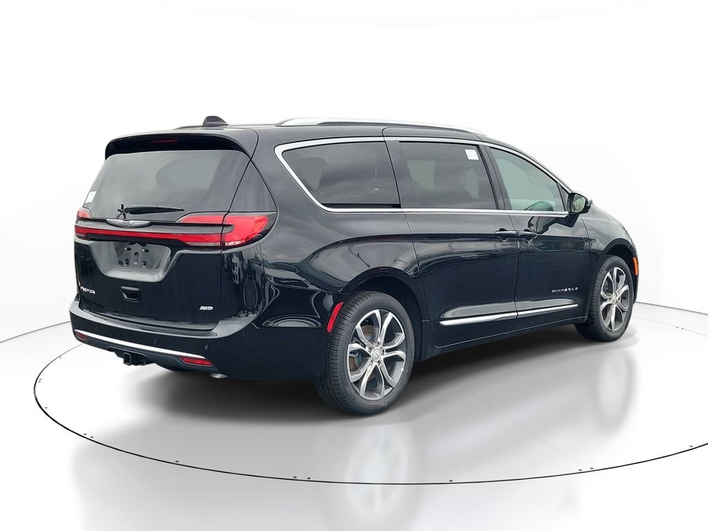 New 2026 Diamond Black Crystal Pearl-Coat Exterior Paint Chrysler Pinnacle image 4